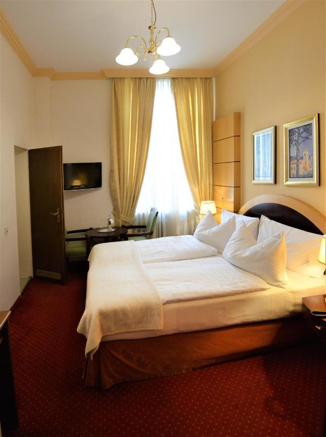 Hotel Am Kochbrunnen Wiesbaden Extérieur photo