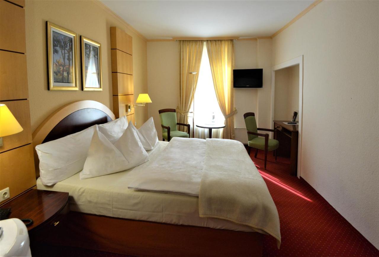 Hotel Am Kochbrunnen Wiesbaden Extérieur photo