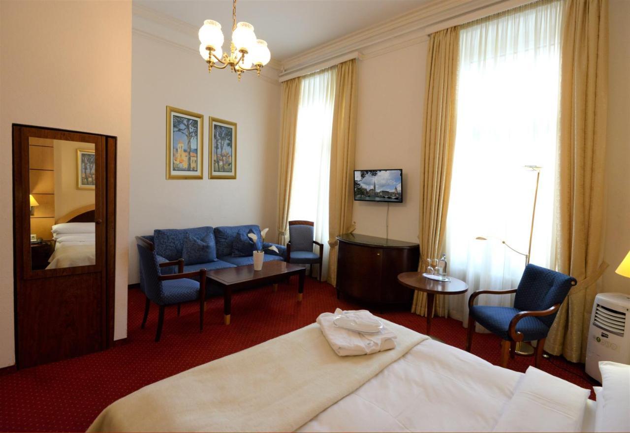 Hotel Am Kochbrunnen Wiesbaden Extérieur photo