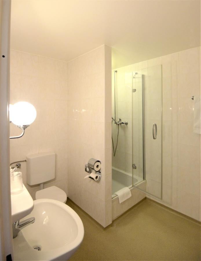 Hotel Am Kochbrunnen Wiesbaden Extérieur photo