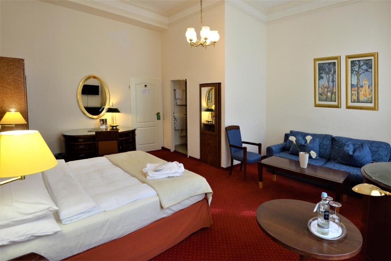 Hotel Am Kochbrunnen Wiesbaden Extérieur photo