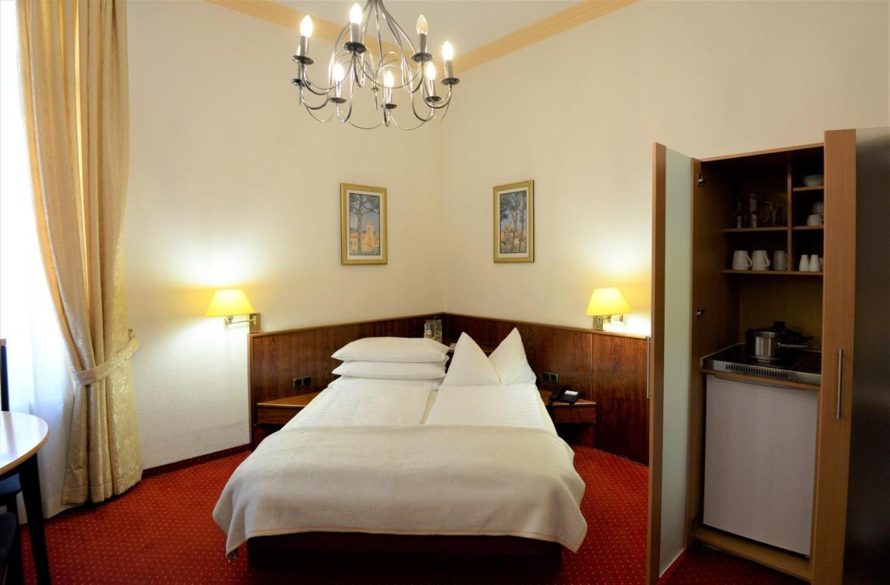 Hotel Am Kochbrunnen Wiesbaden Extérieur photo